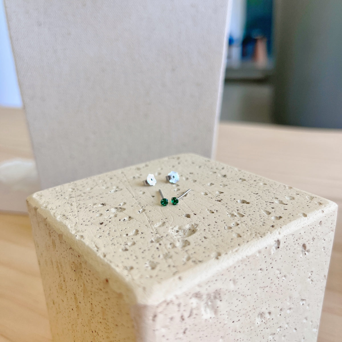 [AuraEcho]Delicate Solitaire Earrings