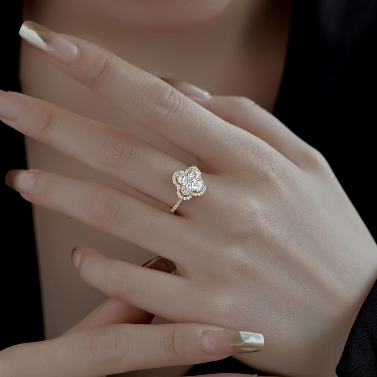 [AuraEcho]Luxurious Eternity Flower Shape Banquet Ring