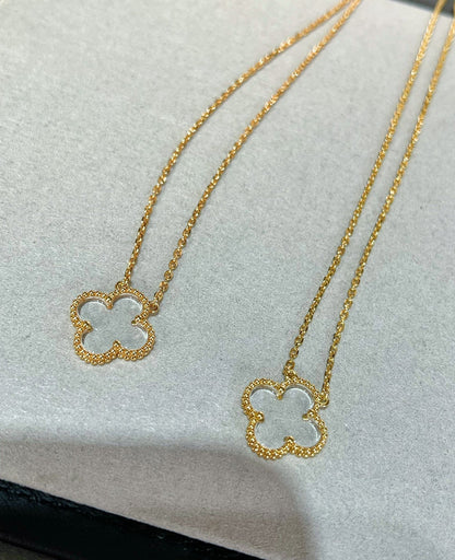 [AuraEcho]CLOVER ROCK CRYSTAL ROSE GOLD NECKLACE