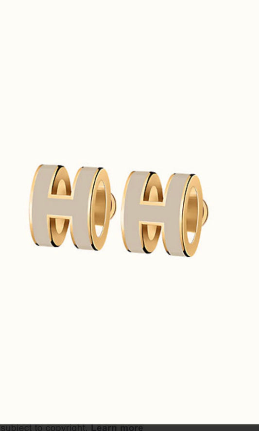 [AuraEcho]MINI POP H GOLD EARRINGS GREY